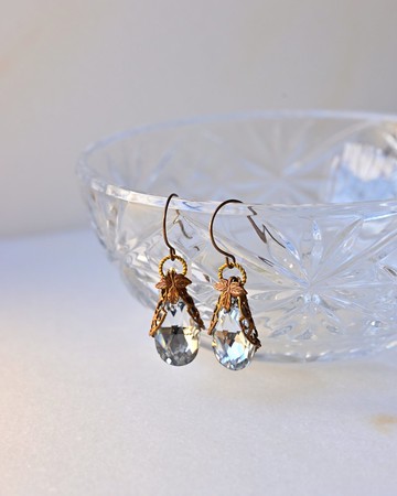 古典浪漫鏤空通花耳環+施華洛水晶~可轉耳夾~Only one