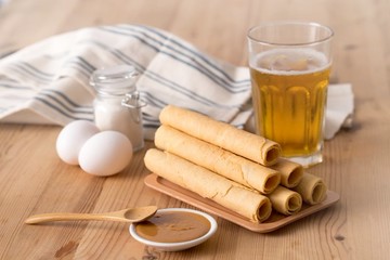 花生蛋捲桶裝(空心夾餡)