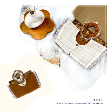 芳型格紋花邊口水巾