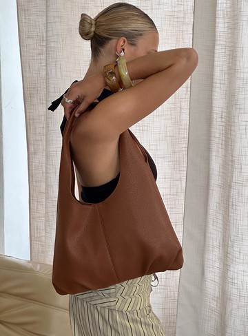 Zenia Shoulder Bag Brown
