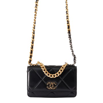 CHANEL 香奈兒 19 經典 LOGO菱格紋小羊皮WOC手拿/斜背包(黑色)
