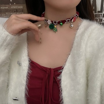 【台灣公司 可打統編】免運 圣誕節甜酷辣妹雪花圣誕樹項鏈女秋冬毛絨小眾氛圍感鎖骨鏈配飾潮 可開發票 全館五折 工廠現貨直銷 新品特價 z9211