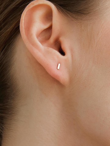 14k Gold Minimalist Short Stick Earring
