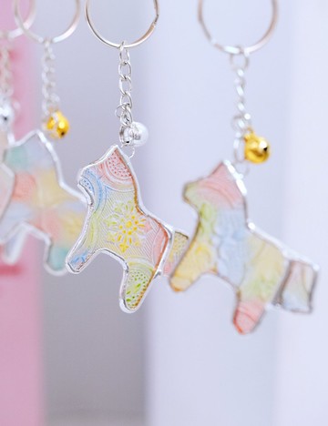 海棠花玻璃小馬鑰匙圈