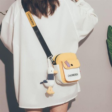 特色小包包挎包女輕巧超火手機包迷你裝飾適合春夏的酷女孩斜挎包