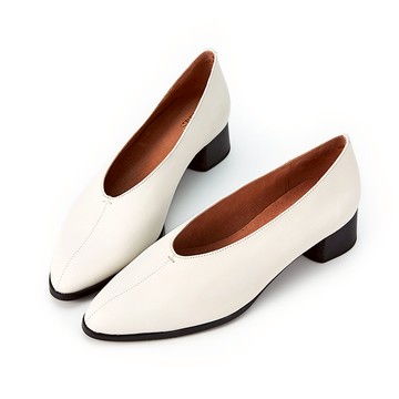 [獨家訂製楦型] 全真皮車線拼接V口尖頭粗跟鞋 白色