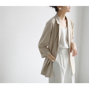 梨渦的海通勤西裝外套女 薄款防曬透氣麻感米色休閑小西服小個子