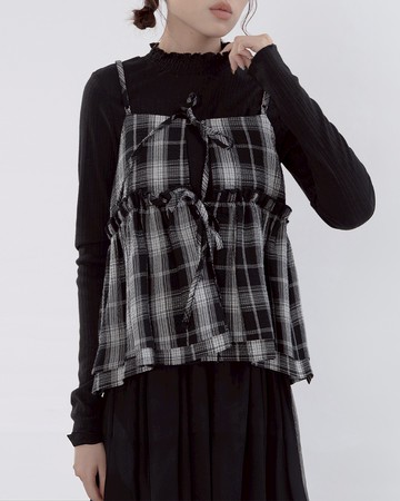 微透膚條紋木耳邊高領長袖上衣-黑 S/M/L