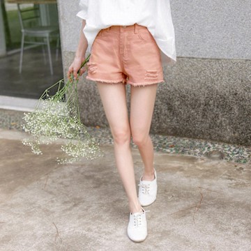 OB嚴選-高含棉多色率性刷破斜紋牛仔抽鬚短褲《BA5495-》