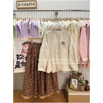日系森女文藝圓領單排扣燈籠袖高級感棉麻花紋長袖襯衫氣質襯衣春