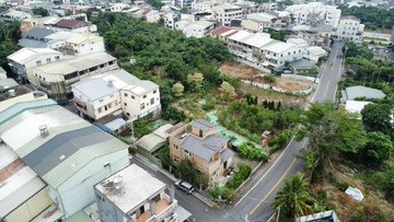 梅山國中旁 ｜雙面路｜美建地｜嘉義縣梅山鄉梅北段