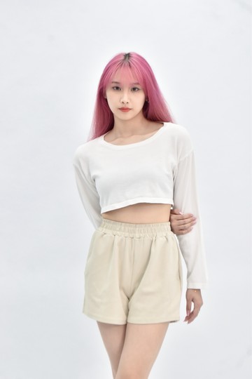 (M) 【Ruby私服】修身短版白色長袖上衣