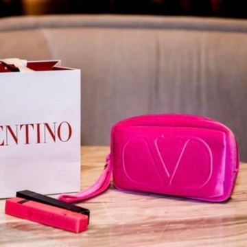 Valentino 范倫鐵諾 經典桃紅絲絨手繩小包