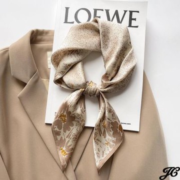 【JC Collection】純蠶絲文藝碎花邊柔和時尚洋氣百搭領巾絲巾(米卡其)