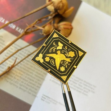 西班牙托萊多中古 70s 大馬士革 24K/22K 金錯鐵飛鳥與花方形胸針