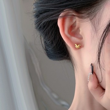 《現貨》派派銀飾 純銀925 可愛 兔子耳環 純銀耳環 動物系 耳針 耳釘 抗過敏 養耳洞 學院風 禮物