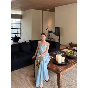 cml 【湖面微光】吊帶連衣裙女設計感度假風長裙簡約氣質露背裙子