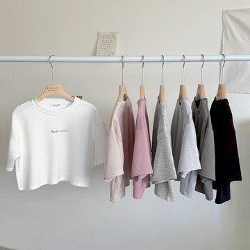 【Fee隔日到貨7色】圓領太空棉彈力英文字母T恤🔥韓系感短袖t恤 韓系上衣 女上衣 短袖上衣 素t 女生上衣 短t 圓