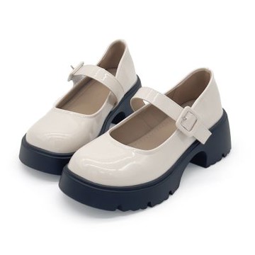 Robinlo 經典鏡面方扣輕量厚底增高瑪莉珍鞋 HAND 香草米