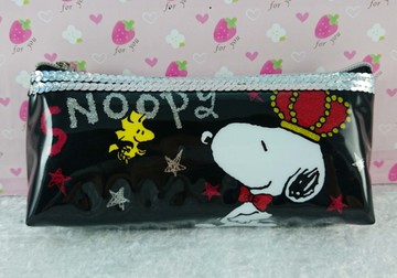 【震撼精品百貨】史奴比Peanuts Snoopy ~化妝包_皇冠_黑色