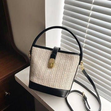 上新高品質PU拼接編織包草編包韓國ins度假風手拎草編水桶包斜挎