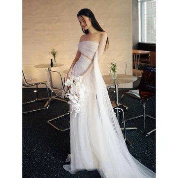 森系輕婚紗高級感小眾韓式出門紗旅拍超仙夢幻露背開衩宴會禮服女