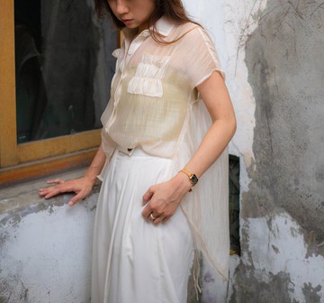 透膚落肩口袋襯 // 香檳