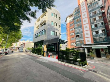 水湳經貿陳平國小旁7米活路獨棟全新透天雙車電梯別墅｜台中市北屯區陳平一街