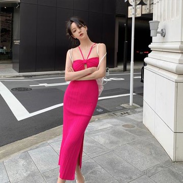 【5折】 玫紅色褶皺針織連衣裙