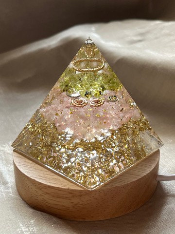 訂製【奧剛能量塔-無條件愛自己的你】-奧根金字塔