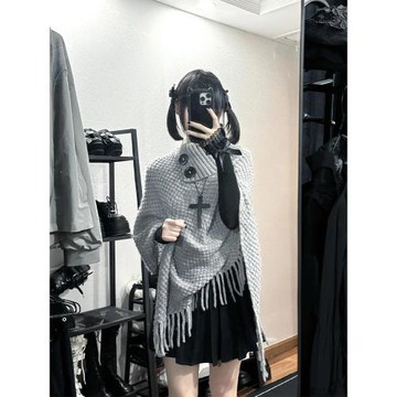 YUNNNIE 早秋季流蘇斗篷針織衫女復古設計感小眾高領紐扣披肩上衣