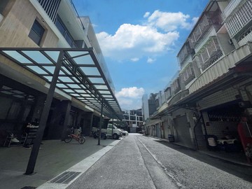 秀水高工商圈|大面寬|雙車位|邊間別墅｜彰化縣秀水鄉民意街