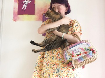 草莓小姐小人兒手繪刺繡草編包藤籃