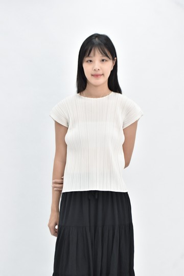 (L) pleats please 無袖白色上衣