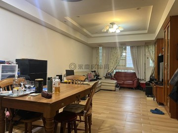 中正伯爵温馨高雅三房可停小休旅車｜新竹市北區中正路