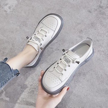 真皮鏤空小白鞋女2024夏季新款平底休閑牛筋底女鞋軟底沖孔小單鞋