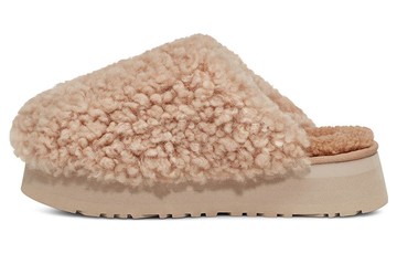 WMNS UGG MAXI CURLY PLATFORM SAND