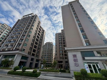 烏日高鐵特區大四房前後陽台雙平車｜台中市烏日區三榮十五路