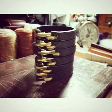 雙面植鞣皮手帶