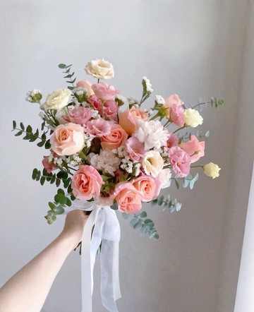 【鮮花】珊瑚粉色玫瑰桔梗自然風美式鮮花捧花