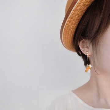 teatime  日光黃磨砂珠與花串  summer swing   耳環 耳夾