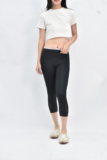 (XS（含）以下) adidas 運動高腰半身黑色短褲