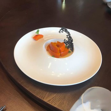 酒店中廚餐具創意特色新款圓形白瓷冷菜盤內凹異形意境菜后廚餐具