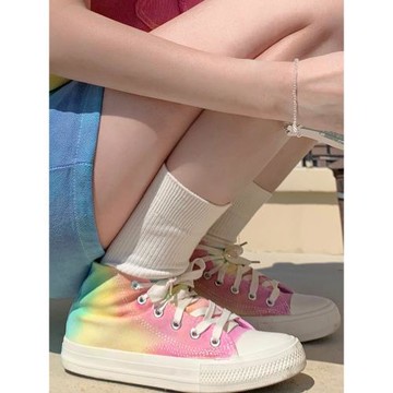 一枚日系原創扎染彩虹帆布鞋女中幫百搭軟妹學院風平底板休閑女鞋