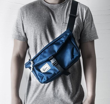 國際 超級優惠 爆炸推薦 店長愛用 小款 郵差包 飛死包 腰包 側背包 品質超好 防潑水 厚度 牛津3D紮實面料 潮流