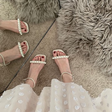 法式小香風高跟鞋設計感小眾珍珠一字扣涼鞋2022春夏新款名媛女鞋