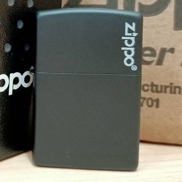 美國 Zippo 打火機 正品 Zippo LOGO  黑色烤漆(型號218ZL)