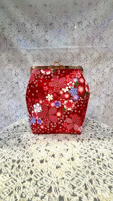 MBC 人手製 櫻花燙金 15cm 框 口金包 紅色