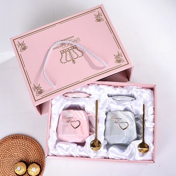 杯子結婚禮盒套裝伴手禮送人馬克杯帶蓋勺新婚禮物送閨蜜情侶對杯