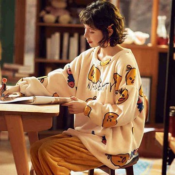 【韓國K.W.】現貨韓國小雞保暖升級刺繡家居服套裝睡衣